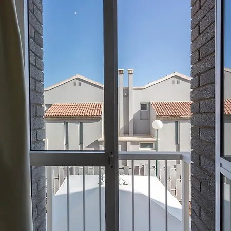 Flatguest - Green Oasis Ferly's Piscina En Reformas *